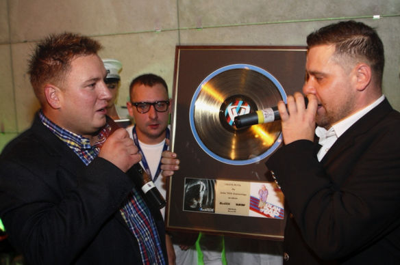 Tede i jego Złota Płyta za "Glam Rap" Złote nagrody dla warszawskiego rapera